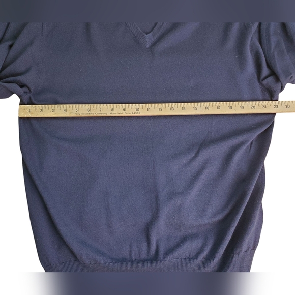 Giorgiolini Men's Merino Wool V-neck Sweater. Navy Blue. XL - Picture 10 of 12